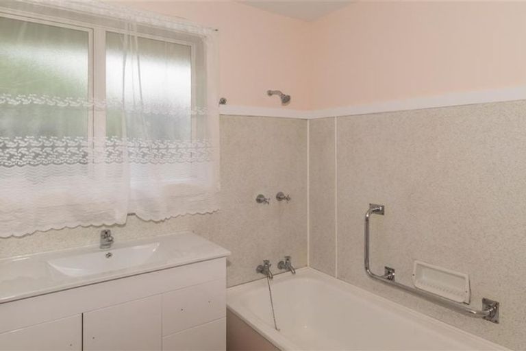 Photo of property in 47 Strathfield Avenue, Dallington, Christchurch, 8061