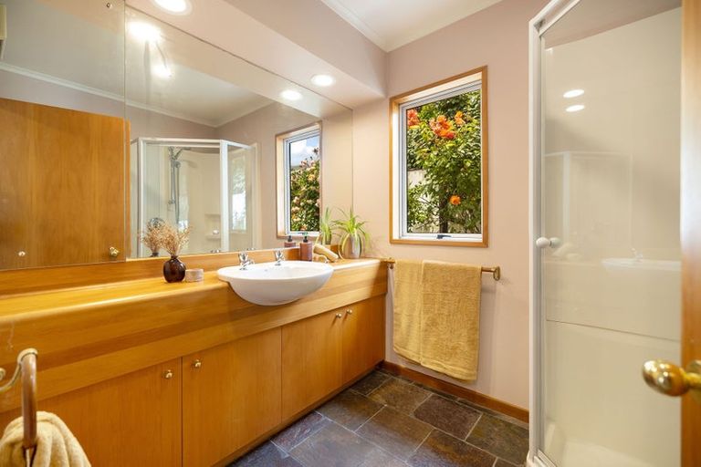 Photo of property in 45 Bay View Road, Kelvin Heights, Queenstown, 9300