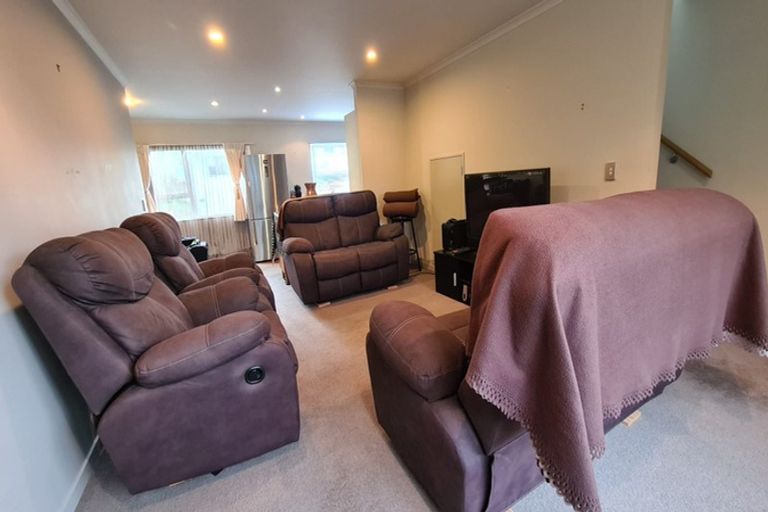 Photo of property in 3b Woodhouse Avenue, Karori, Wellington, 6012