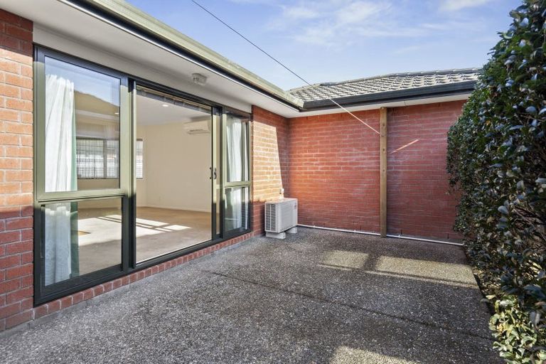 Photo of property in 2/32 Gibbons Street, Upper Hutt Central, Upper Hutt, 5018