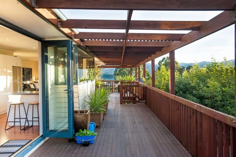 Photo of property in 5 James Drive, Diamond Harbour, Lyttelton, 8971