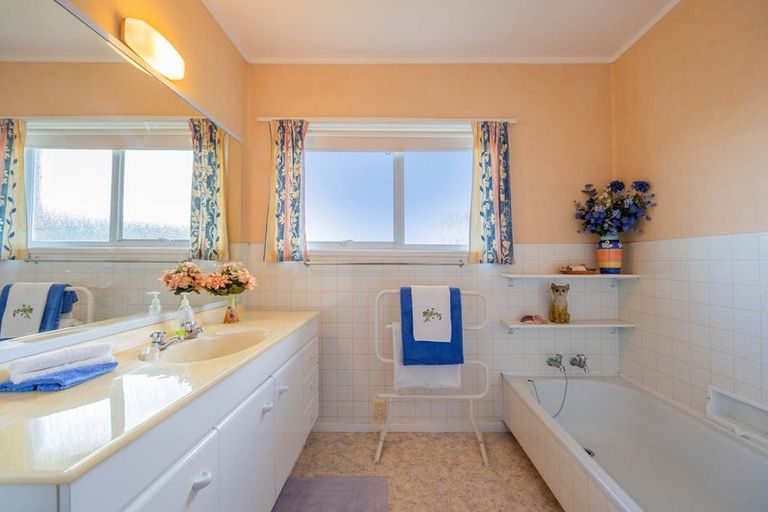 Photo of property in 118 Eban Avenue, Hillcrest, Auckland, 0627