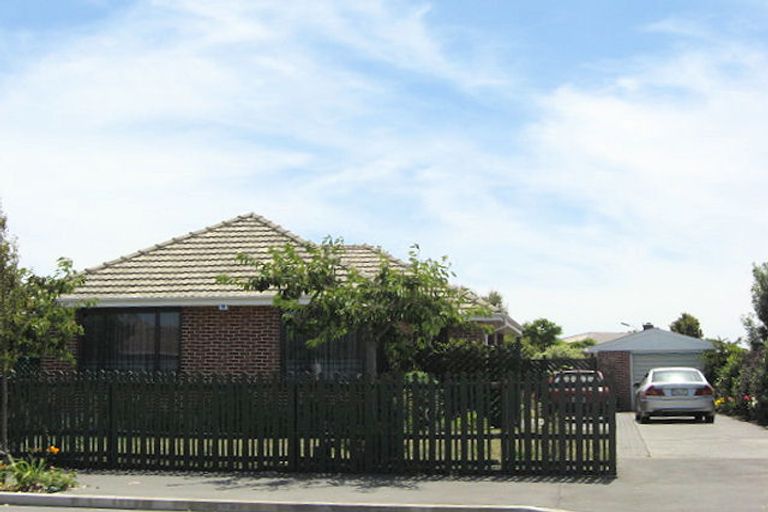 Photo of property in 291 Wainoni Road, Avondale, Christchurch, 8061