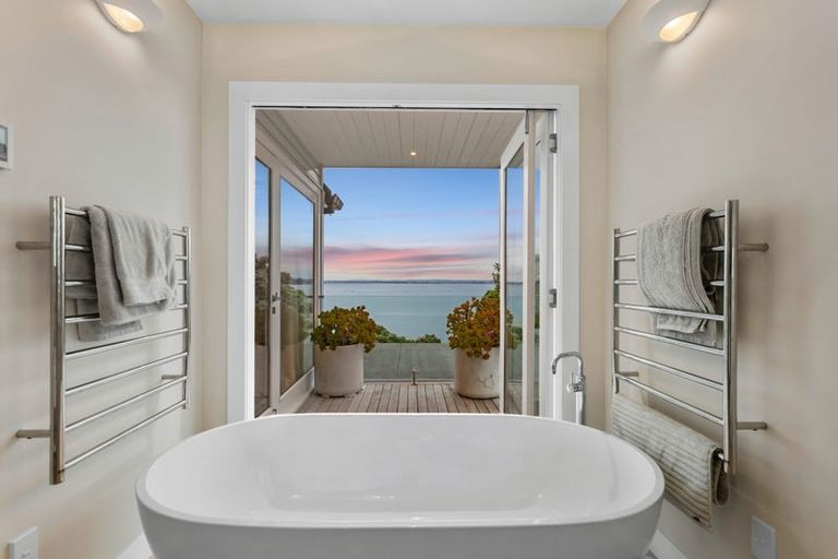 Photo of property in 8 Rawene Avenue, Westmere, Auckland, 1022