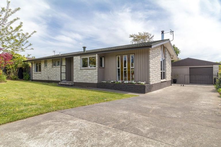 Photo of property in 11 Brookvale Road, Havelock North, 4130