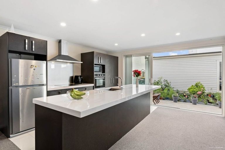 Photo of property in 29 Hollowout Street, Takanini, 2112