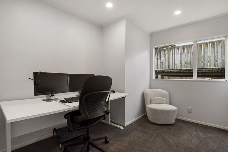 Photo of property in 3/24 Corunna Road, Milford, Auckland, 0620