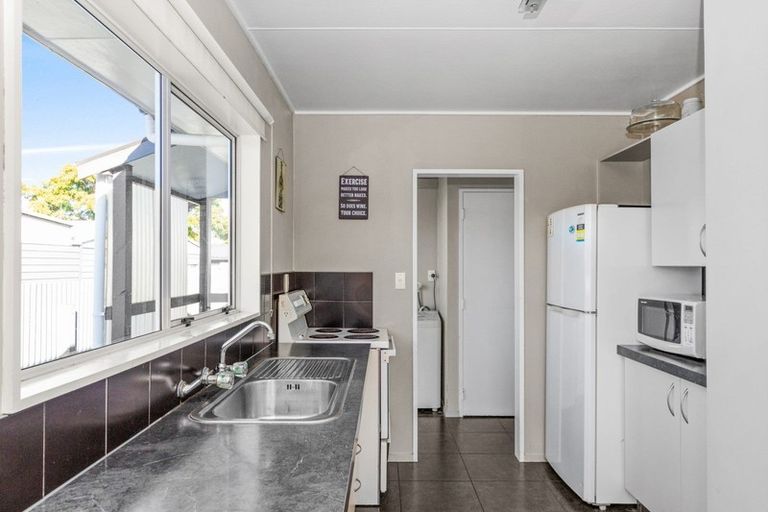 Photo of property in 2/17 Atherfold Crescent, Greenmeadows, Napier, 4112