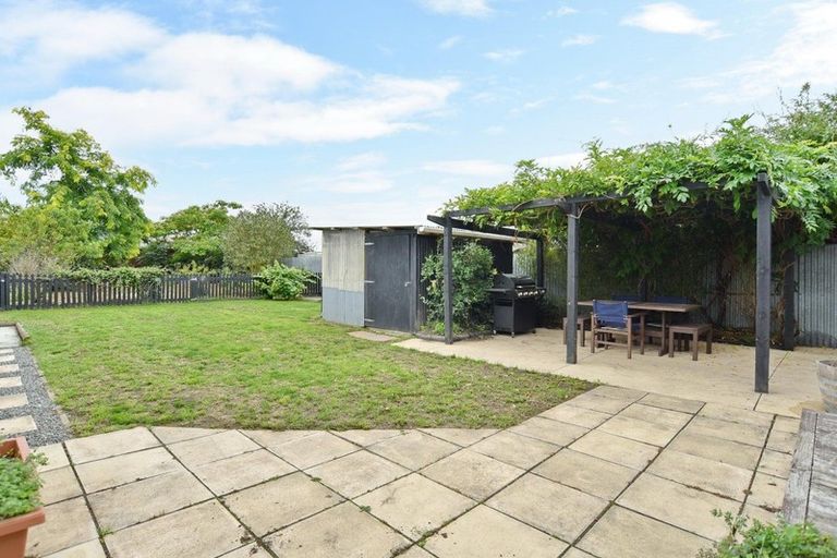 Photo of property in 124 Kippenberger Avenue, Rangiora, 7400