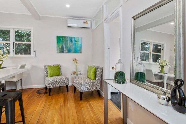 Photo of property in 34 Findlay Street, Tawa, Wellington, 5028