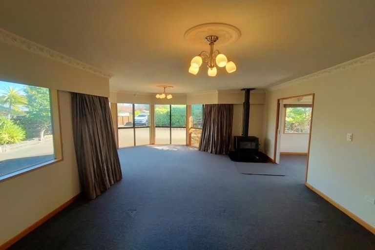 Photo of property in 99a Atawhai Road, Fitzherbert, Palmerston North, 4410