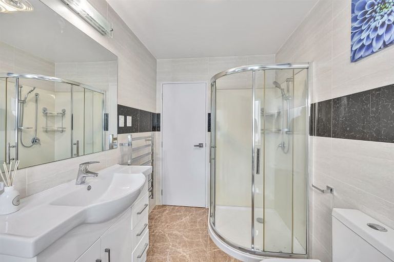 Photo of property in 388 Ormiston Road, Flat Bush, Auckland, 2019