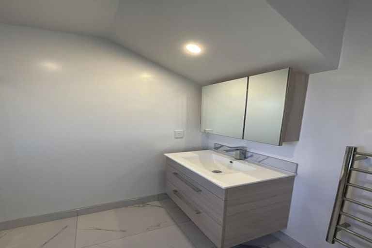 Photo of property in 3/231 Marine Parade, Seatoun, Wellington, 6022