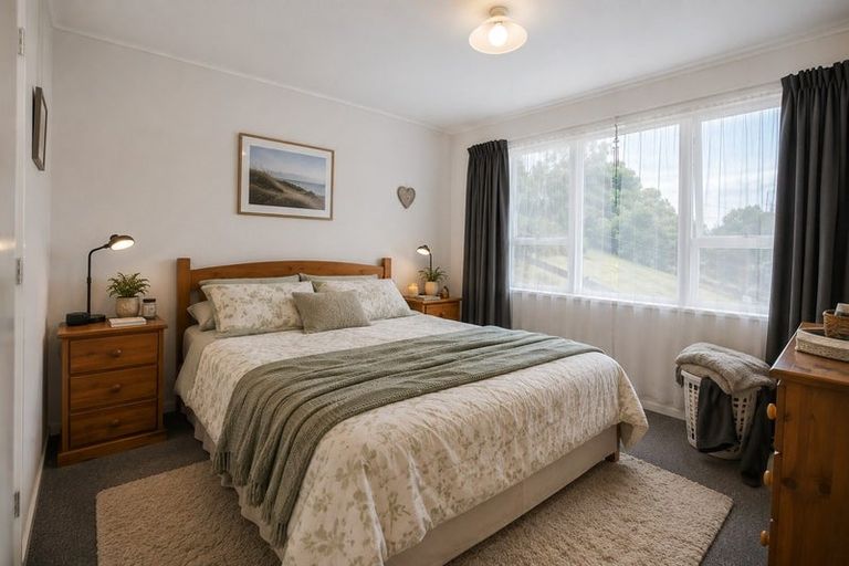 Photo of property in 32 Memorial Drive, Parahaki, Whangarei, 0112