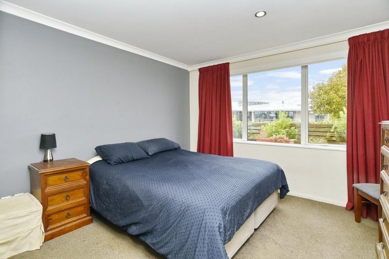 Photo of property in 26 Solander Road, Pegasus, 7612