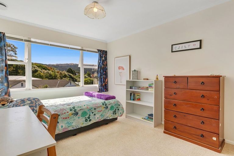 Photo of property in 35 Pembroke Street, Tawa, Wellington, 5028