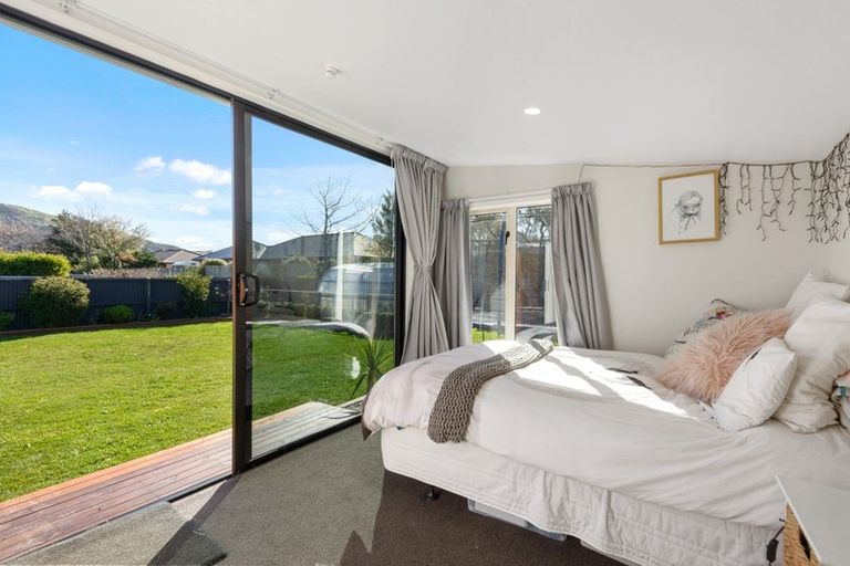 Photo of property in 8 Laing Crescent, Heathcote Valley, Christchurch, 8022