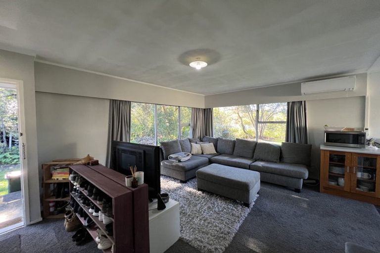 Photo of property in 1/19 Bentley Avenue, Glenfield, Auckland, 0629