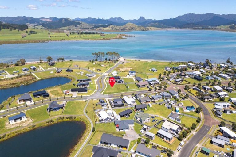 Photo of property in 174 Harbour Drive, Matarangi, Whitianga, 3592