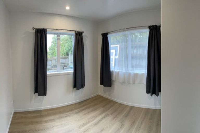 Photo of property in 5b Rosebank Road, Avondale, Auckland, 1026