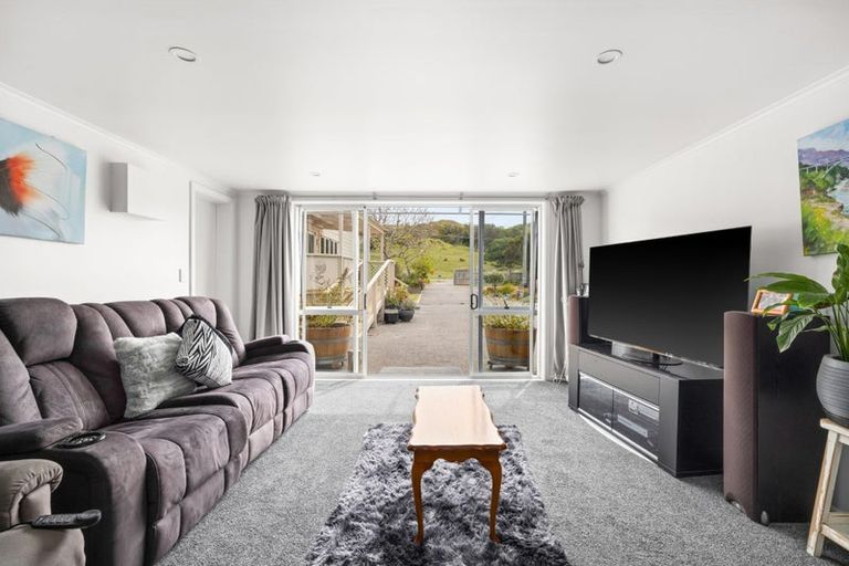 Photo of property in 2195 Waimarama Road, Waimarama, Havelock North, 4294