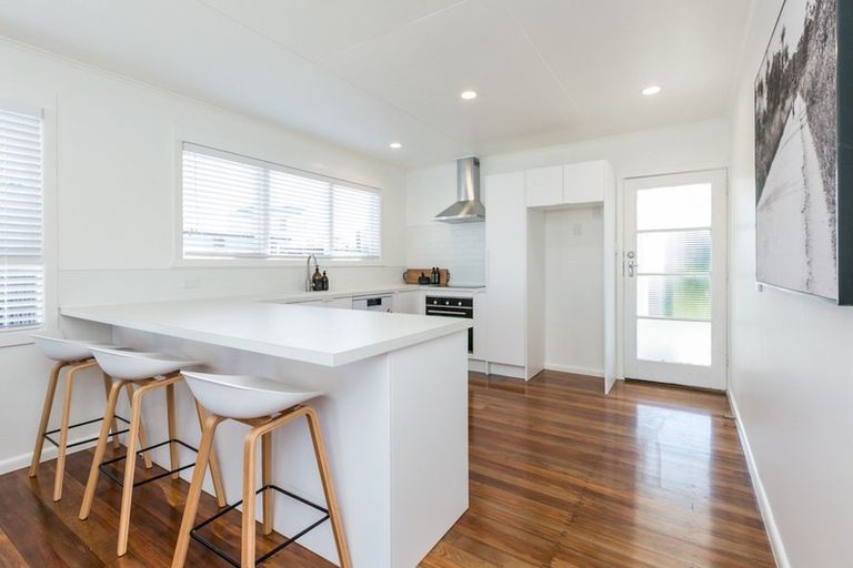 Photo of property in 9 Gardiner Place, Havelock North, 4130