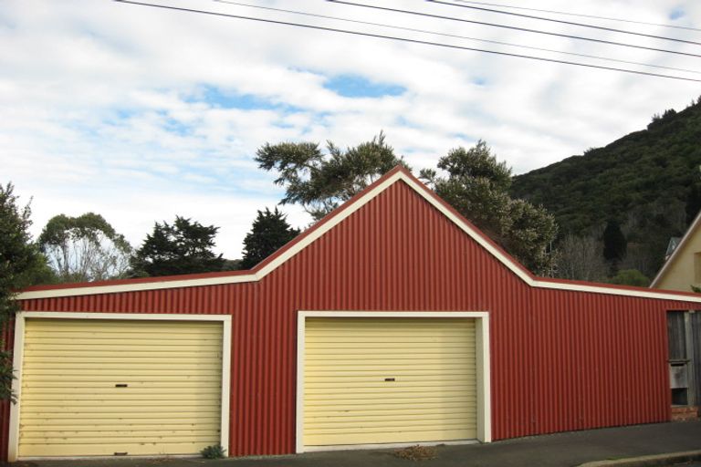 Photo of property in 35 Taupo Street, Ravensbourne, Dunedin, 9022