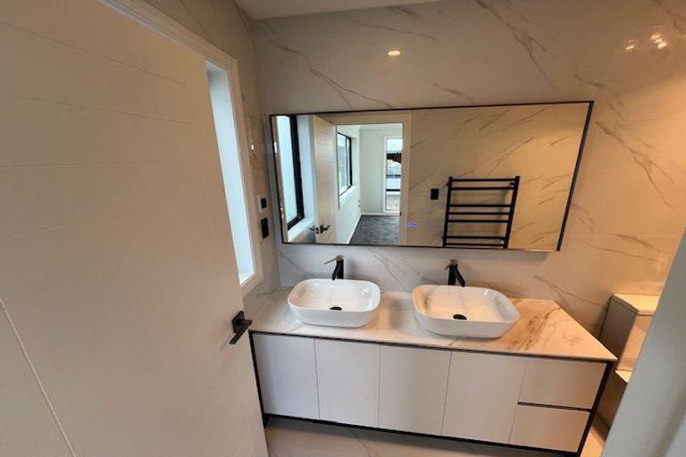 Photo of property in 30 Black Shed Road, Flat Bush, Auckland, 2019