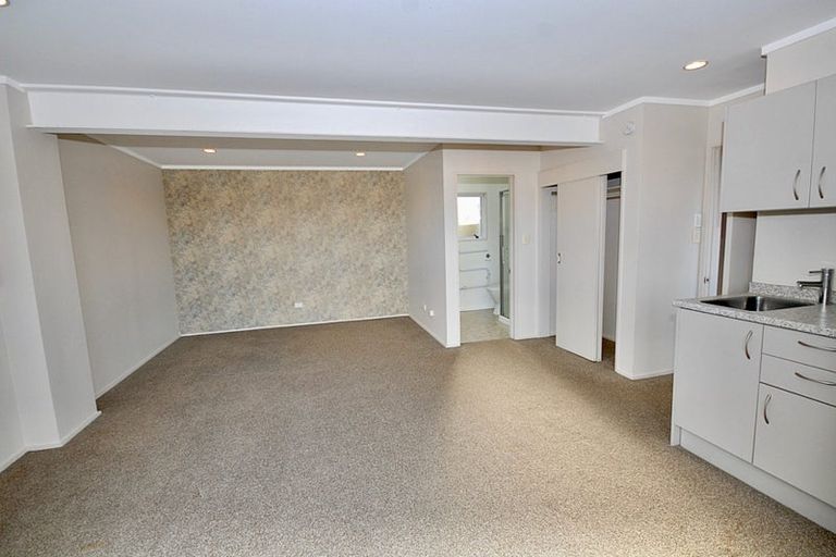 Photo of property in 2/20 Summit Drive, Torbay, Auckland, 0630