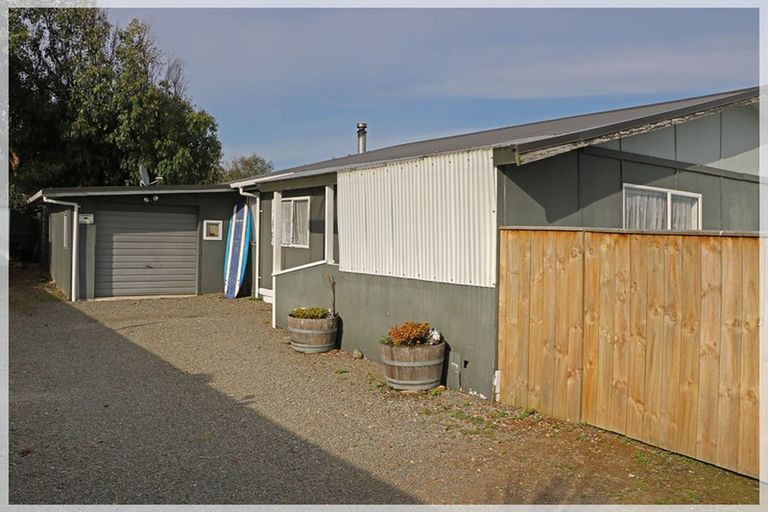 Photo of property in 16a Shortt Street, Foxton Beach, Foxton, 4815