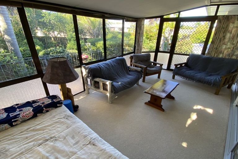 Photo of property in 2/214 Bleakhouse Road, Mellons Bay, Auckland, 2014