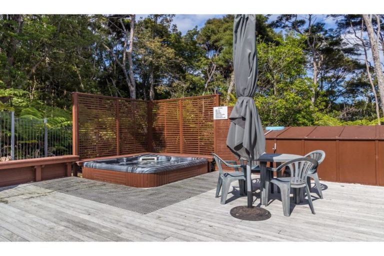 Photo of property in 1/206 Manuka Road, Bayview, Auckland, 0629