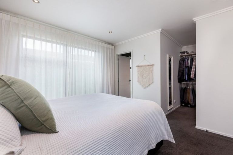 Photo of property in 2 Matau Lane, Ferndale, New Plymouth, 4310