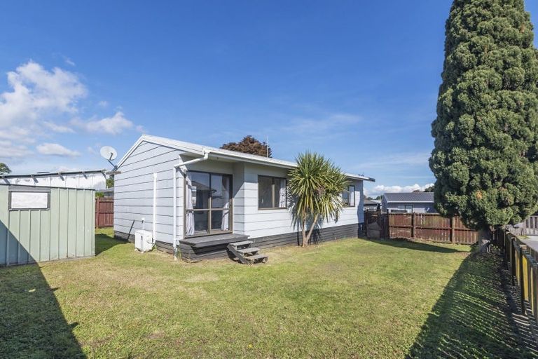 Photo of property in 1/20 Hatherley Place, Clendon Park, Auckland, 2103