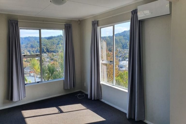 Photo of property in 16 Tyrone Grove, Wainuiomata, Lower Hutt, 5014