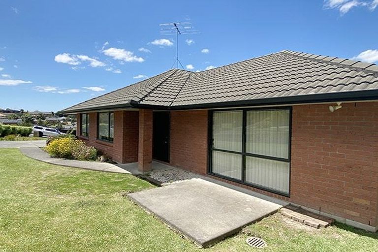 Photo of property in 44 Saralee Drive, Manurewa, Auckland, 2105