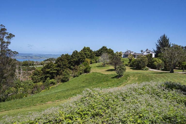 Photo of property in 96 Franklin Road, Parua Bay, 0192