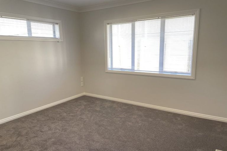 Photo of property in 3 Trelawn Place, Cockle Bay, Auckland, 2014