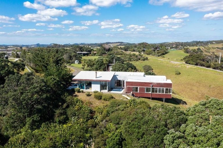 Photo of property in 449 Oaia Road, Muriwai, Waimauku, 0881