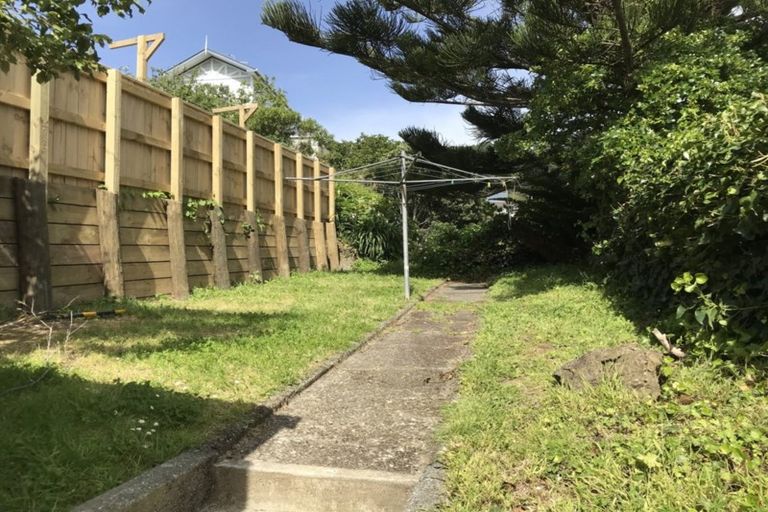 Photo of property in 37 Brougham Street, Mount Victoria, Wellington, 6011