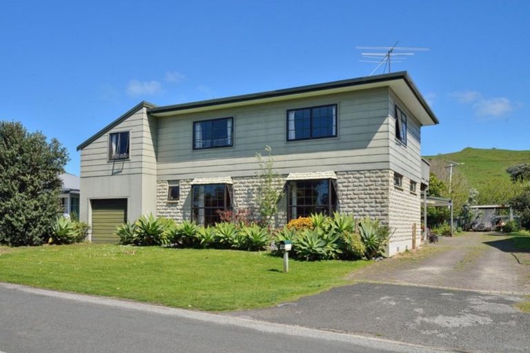 Photo of property in 20 Lysnar Street, Okitu, Gisborne, 4010