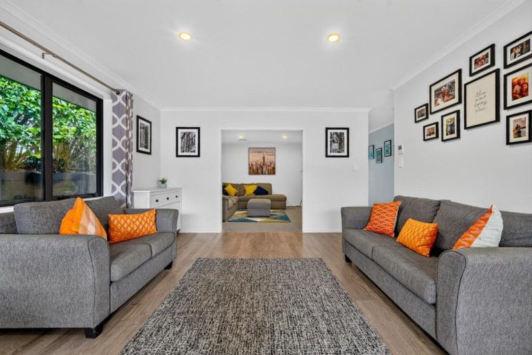 Photo of property in 40 Boocock Crescent, Orewa, 0931