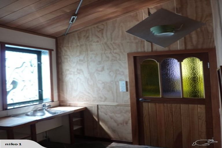 Photo of property in 92 Kiwi Bush Lane, Ngunguru, Whangarei, 0173