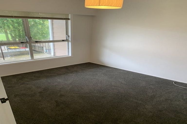 Photo of property in 1/190 Queen Street, Northcote Point, Auckland, 0627