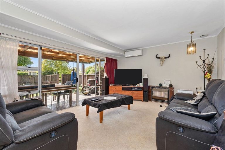 Photo of property in 112 Masters Avenue, Silverdale, Hamilton, 3216