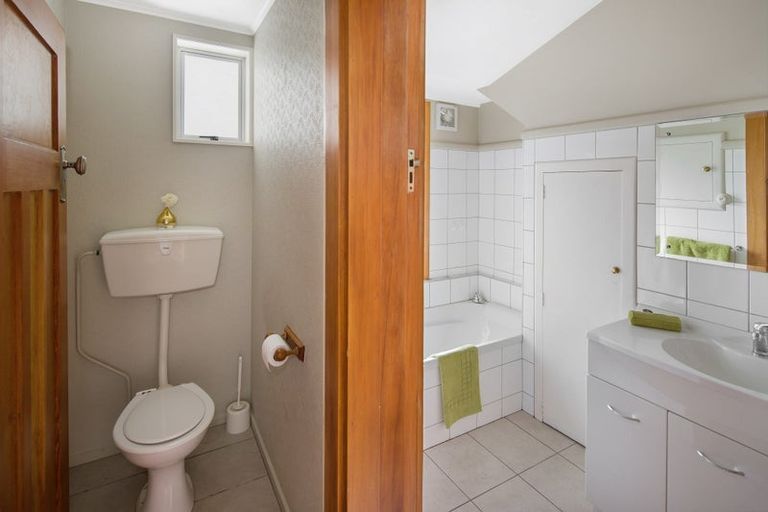 Photo of property in 6 Strathavon Road, Miramar, Wellington, 6022