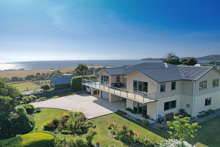 Photo of property in 11 Oakham Street, Hampden, 9410