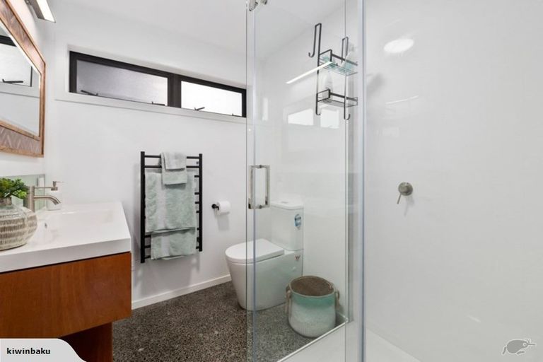 Photo of property in 14 Hamblyn Street, Strandon, New Plymouth, 4312