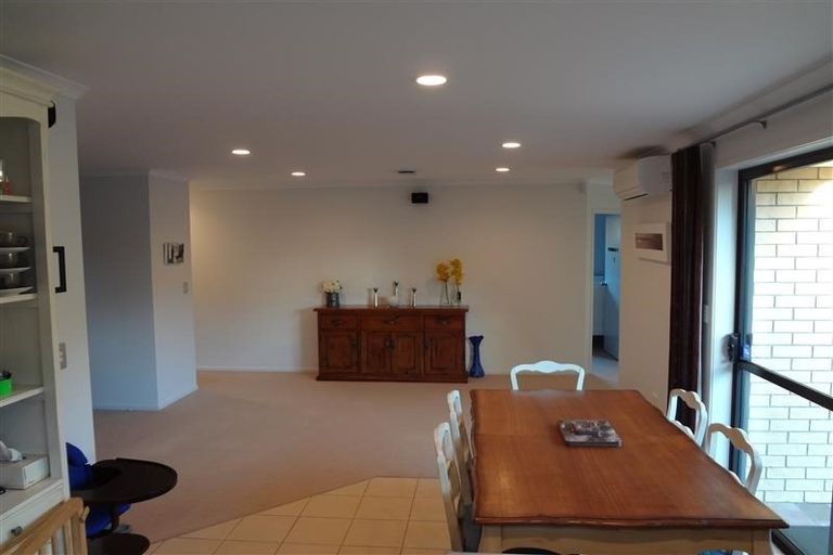 Photo of property in 6 George Deane Place, Greenhithe, Auckland, 0632