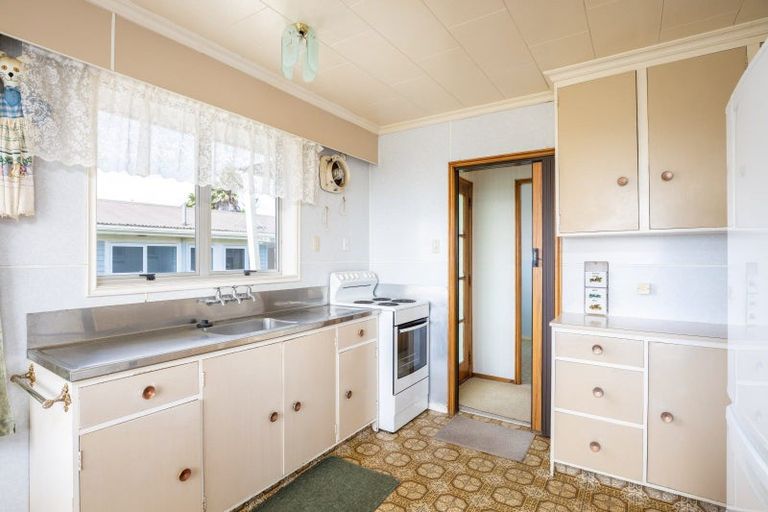 Photo of property in 2 Erica Place, Bell Block, New Plymouth, 4312